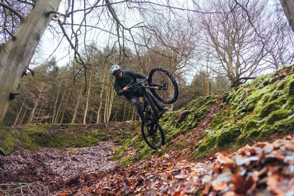 Biker auf Trail